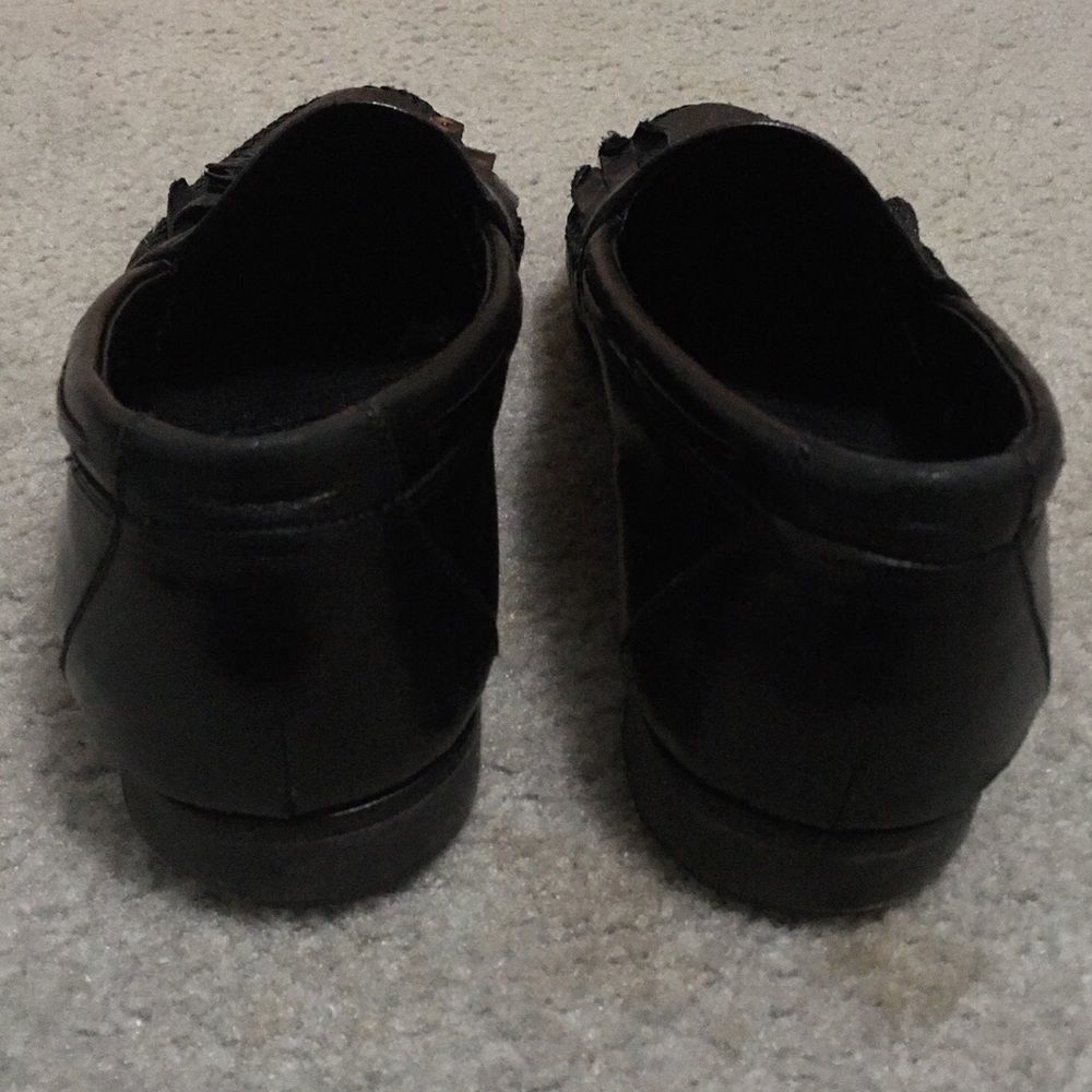Johnston & Murphy Men’s Black Tassel Loafers - Picture 3 of 8
